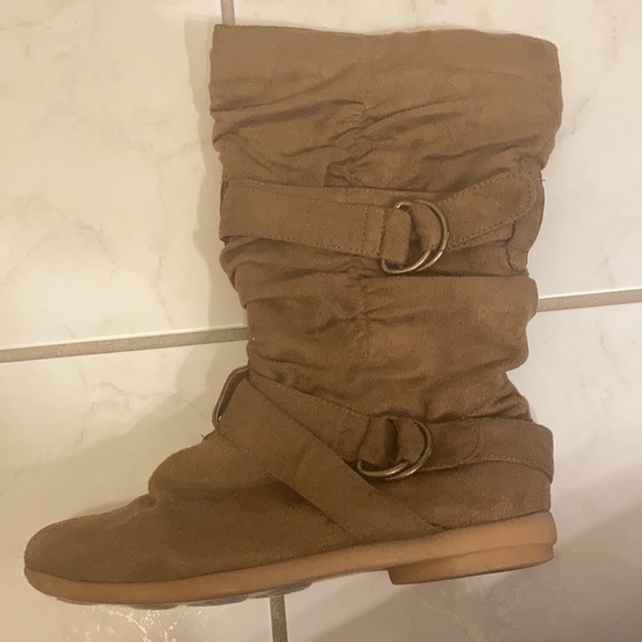 Cute fall boots - Picture 3 of 10